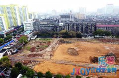 老動(dòng)物園即將拆除地面建筑 園內(nèi)公共設(shè)施已被拆除