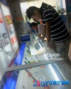 南昌&ldquo;考后經(jīng)濟(jì)&rdquo;很火熱 專家稱過度消費不可取